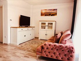 Apartament de vânzare 4 camere, în Braşov, zona Tractorul