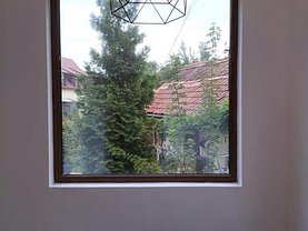 Casa de închiriat 5 camere, în Braşov, zona Centrul Istoric