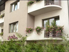 Casa de vânzare 15 camere, în Braşov, zona Astra