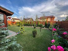 Casa 4 camere în Brasov, Exterior Est