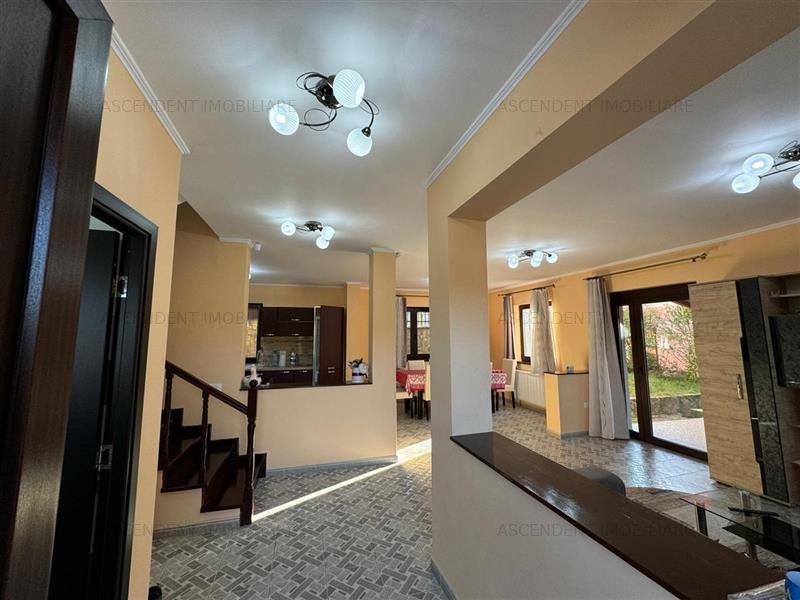 Tur 3D&FILM! Vila in aliniament rafinat, cu vedere apreciabila, Corunca, Mures