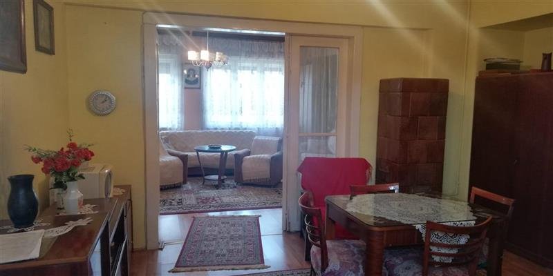 Casa cu 2 camere, curte comuna, cartier invecinat Centru - Targu Mures