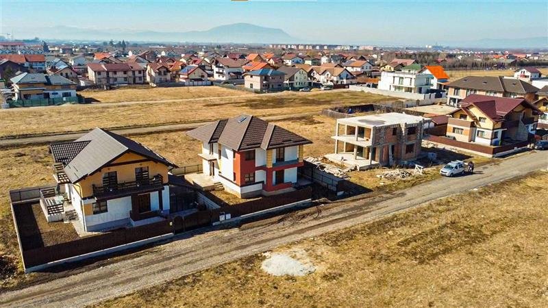 FILM! Constructie noua, intabulata, complet finalizata, posibilitati flexibile d