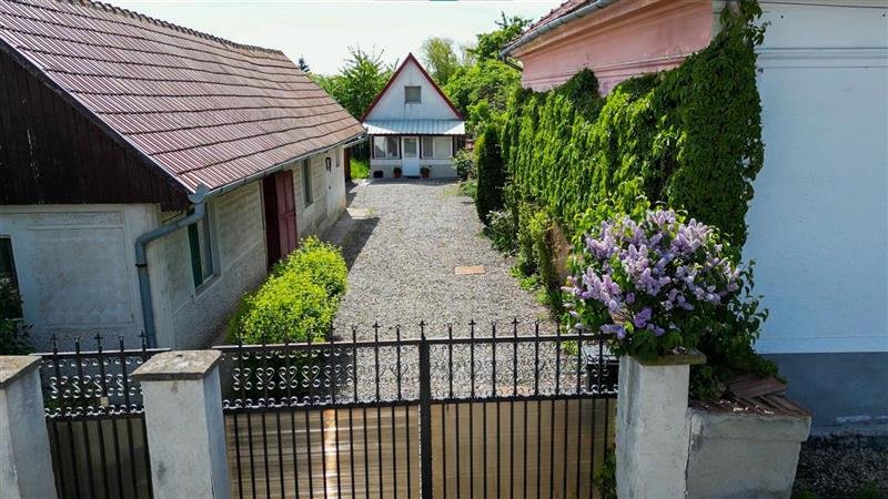 FILM!Casa+, cu 1.100 mp teren, Santionlunca,la 12km de Sfantu Gheorghe si 30 km