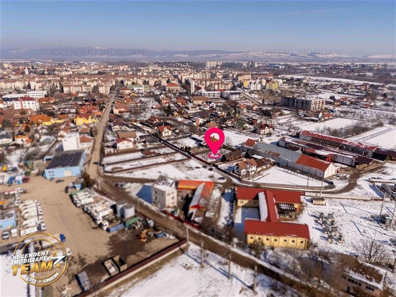 FILM! Casuta de lemn + teren intravilan de 815 mp, Lenin, Sfantu Gheorghe