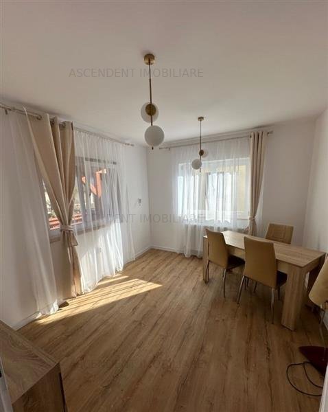 Casa individuala cu garaj si 500mp teren, Brasov.