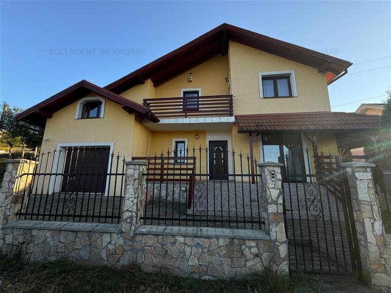 Tur 3D&FILM! Vila in aliniament rafinat, cu vedere apreciabila, Corunca, Mures
