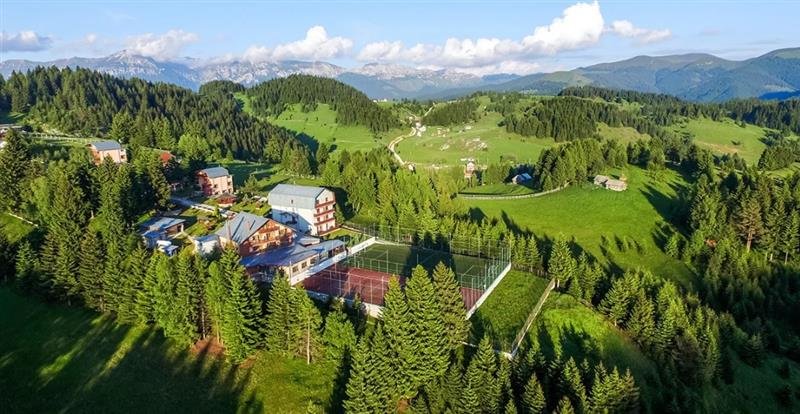 FILM! Destinatie turistica, zona scenica, vedere, aer proaspat