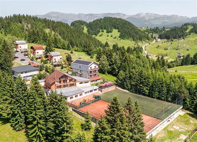 Domeniu turistic, zona pitoreasca, priveliste, aer curat, conditii speciale
