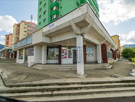 Vânzare spaţiu comercial
