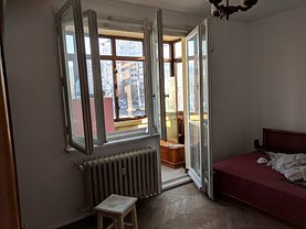 Apartament de vânzare 3 camere, în Bucuresti, zona Stefan cel Mare