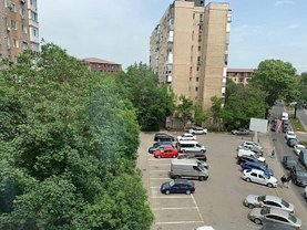 Apartament de vânzare 4 camere, în Bucureşti, zona Militari