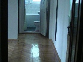 Apartament de vânzare 2 camere, în Bucureşti, zona P-ţa Romană