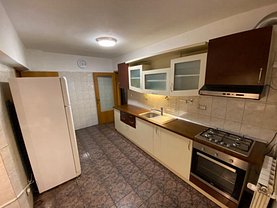 Apartament de închiriat 4 camere, în Bucureşti, zona Ştirbei Vodă