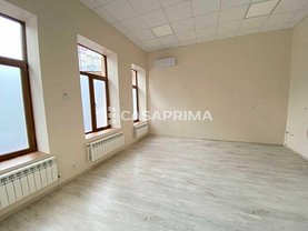 Închiriere spaţiu comercial