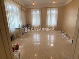Închiriere spaţiu comercial