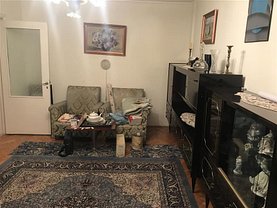 Apartament de închiriat 3 camere, în Focşani, zona Ultracentral