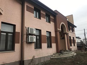 Casa de vânzare 6 camere, în Focşani, zona Central