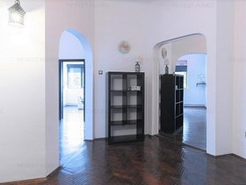 Apartament de închiriat 3 camere, în Bucureşti, zona Moşilor