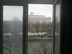 Apartament de închiriat 3 camere, în Bucuresti, zona Natiunile Unite