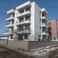 Apartament de vânzare 3 camere, în Ştefăneştii de Jos