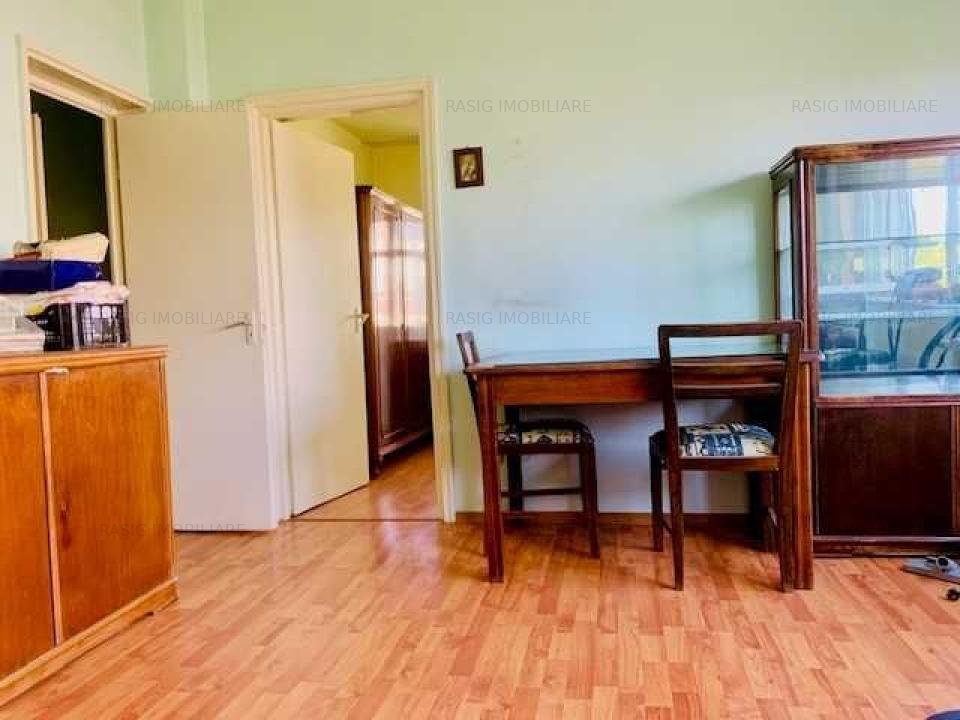 Vanzare apartament 3 camere Ion Mihalache