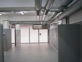 Vânzare spaţiu comercial