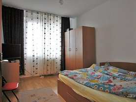 Apartament de vânzare 3 camere, în Bucuresti, zona Crangasi