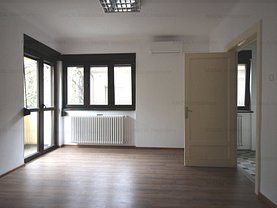 Casa de închiriat 18 camere, în Bucuresti, zona P-ta Victoriei