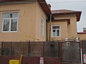 Casa de vânzare 4 camere, în Bucureşti, zona Eroii Revoluţiei