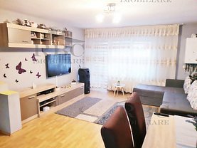 Apartament de vânzare 3 camere, în Floreşti