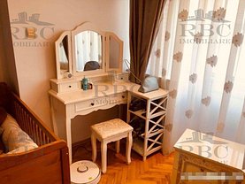 Apartament de vânzare 3 camere, în Cluj-Napoca, zona Gheorgheni