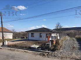 Casa de vânzare 3 camere, în Cluj-Napoca, zona Baciu