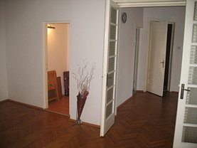 Apartament de vânzare 3 camere, în Bucuresti, zona Kogalniceanu