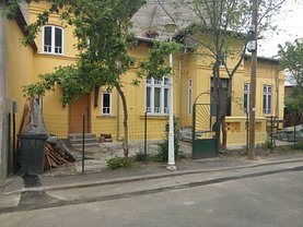 Casa de vânzare 3 camere, în Bucuresti, zona Calea Calarasilor