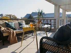 Penthouse de vânzare 3 camere, în Bucureşti, zona Cişmigiu