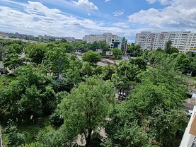 Apartament de vânzare 3 camere, în Bucureşti, zona Turda