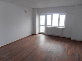 Apartament de vânzare 2 camere, în Targoviste, zona Ultracentral
