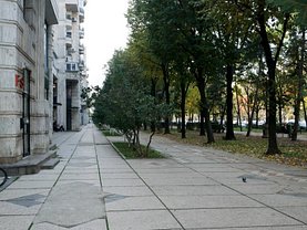 Închiriere spaţiu comercial