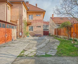 Apartament de vânzare 4 camere, în Braşov, zona Aurel Vlaicu