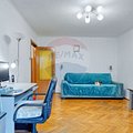 Apartament de vânzare 3 camere, în Braşov, zona Florilor