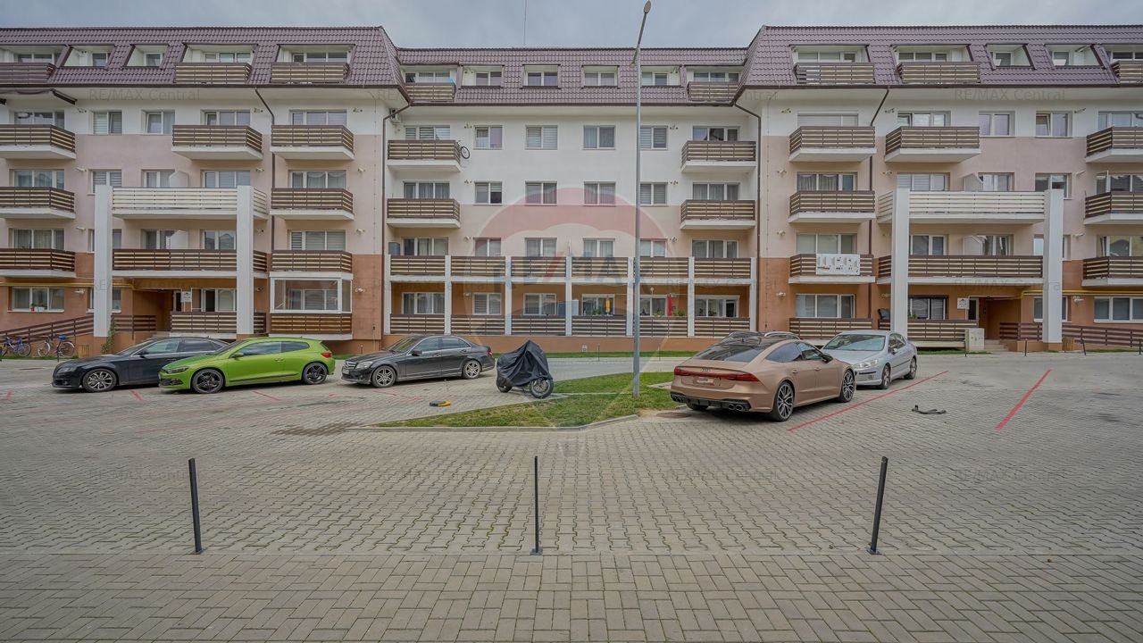 Garsoniera de inchiriat, Subcetate Residence