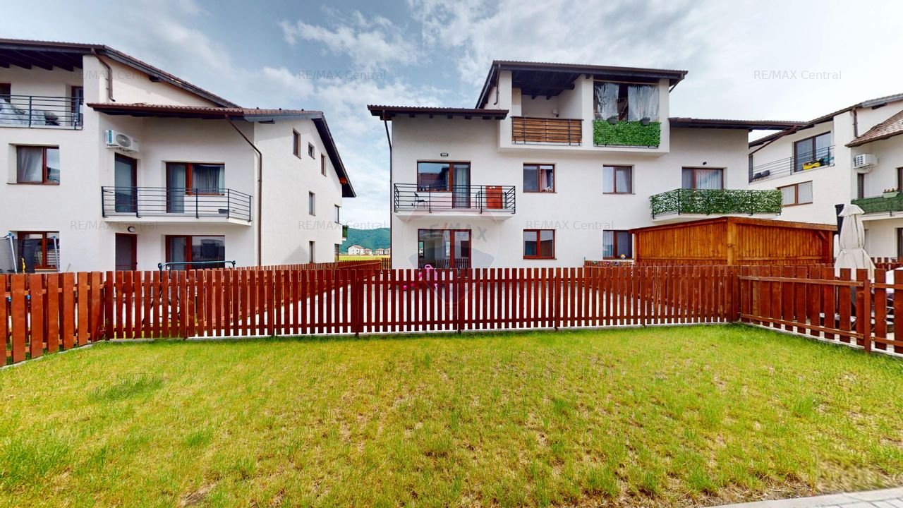 Apartament 3 camere, curte proprie de 93 mp si 2 locuri de parcare