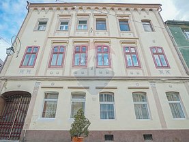 Casa de închiriat 9 camere, în Brasov, zona Centrul Istoric