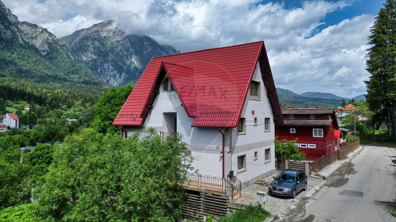 Vila Panoramica in Busteni cu Priveliste Superba catre Muntii Bucegi!