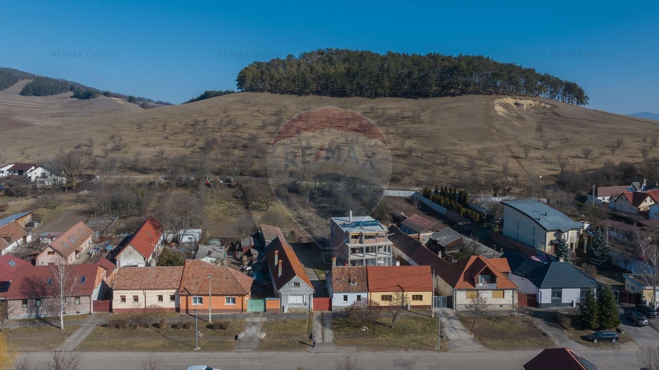 Casa de vanzare in Sanpetru-la baza rezervatiei naturale Lempes