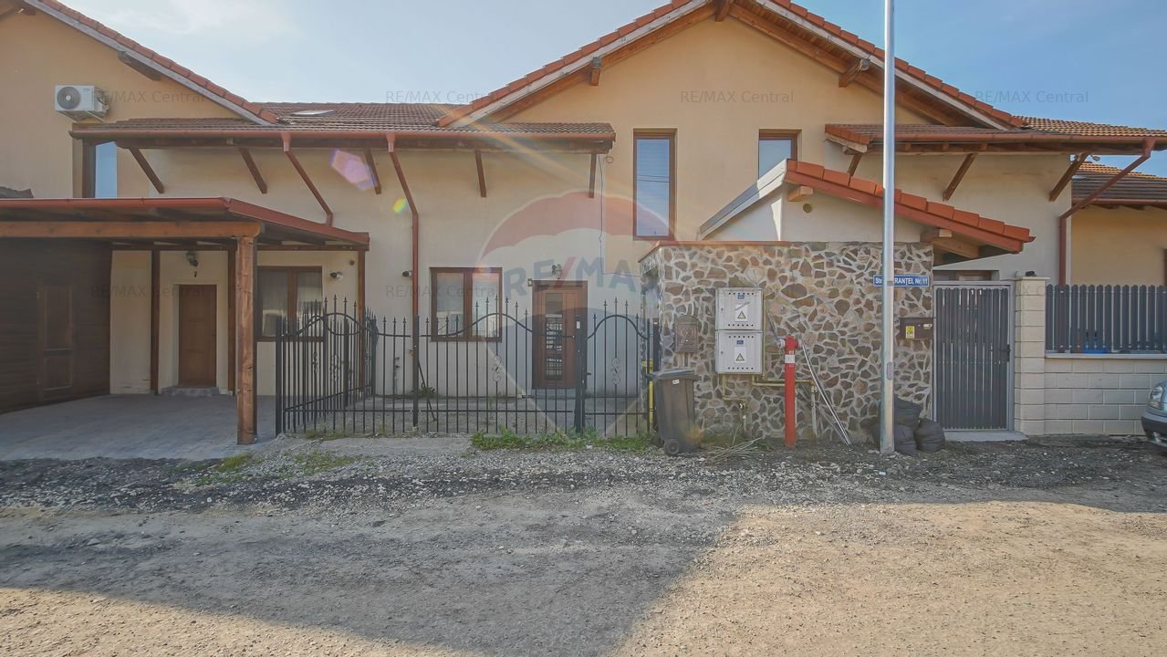 Casa cu 3 camere de vanzare in Sanpetru, comision 0%