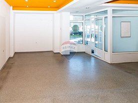Vânzare spaţiu comercial