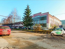 Vânzare spaţiu industrial în Brasov, Tractorul