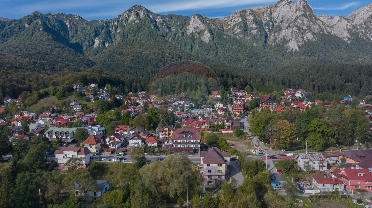 Hotel de 3 Stele Activ in Busteni, cu Vedere Spre Muntii Bucegi!